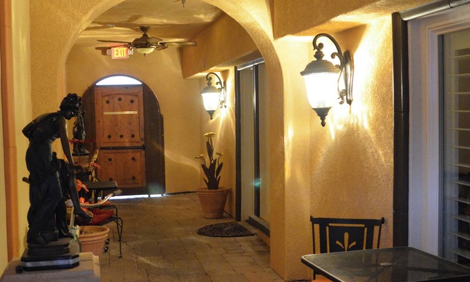 Boulder City Hotel | Milos Inn