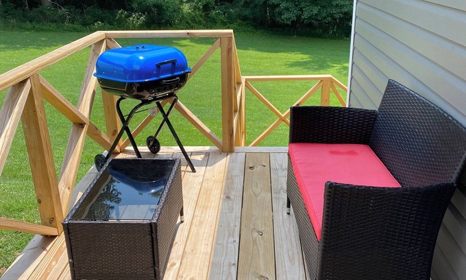 Owensboro Apartamento | MILSuite separate entry...close to all things Owensboro and Daviess County.