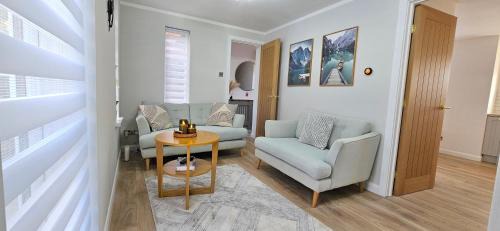 Milton Keynes Apartamento | Milton Keynes 3BR modern Home, Sleeps 5, Families, Free Parking