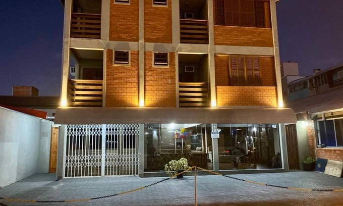 Canasvieiras Hotel | Milton Leite Suite
