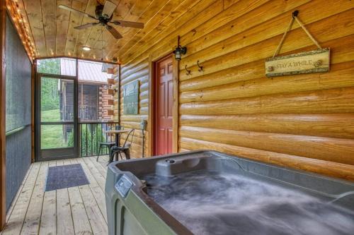 White Oak Lodge Casa | Mimi and Pops Place by Avada Properties