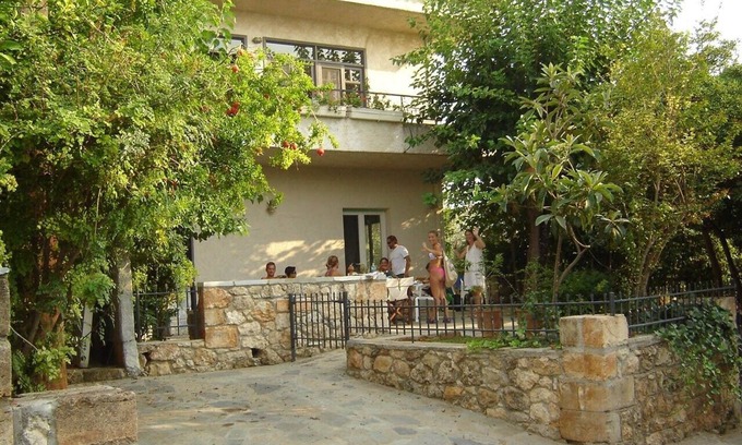 Stoupa Villa | Minas Villa, cinco habitaciones separadas (5 baños) a 1 minuto a pie de la playa de Stoupa