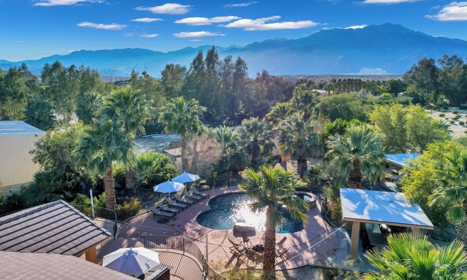 Desert Hot Springs Casa | Mineral Springs pool -2 acre+mountain views, games, karaoke, fitness, privacy,PS