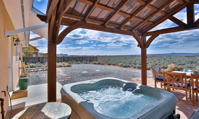 Taos Casa | Miners Haven, 360° Views + Hot Tub!
