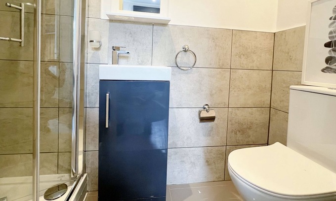 Harlesden Casa | Minet Gardens Modern Central - Suite 5