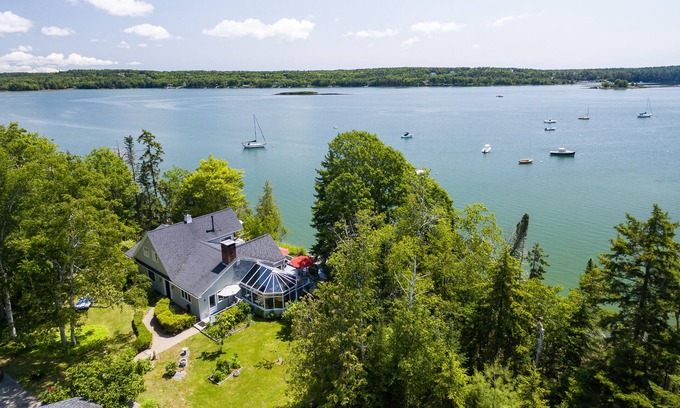 Harpswell Casa | Mingo Cove - Beautiful 6BR, 4BA home with panoramic views of Harpswell Sound