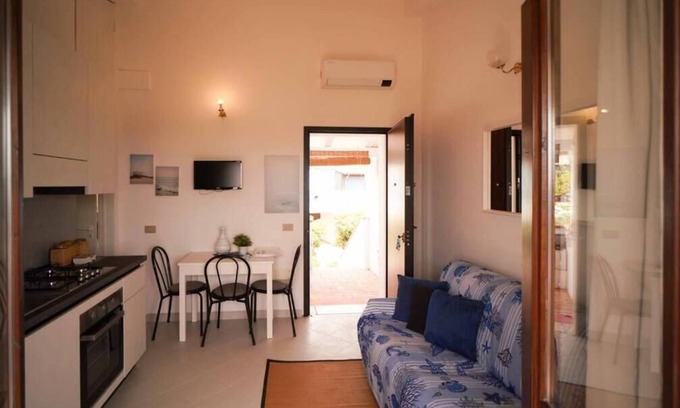 Isola di Capo Rizzuto Casa | Mini Appartamento Incantevole con Vista Mare