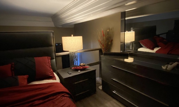 Wilkes-Barre Apartamento | Mini Artsy Loft…min from Ski resort and Mohegan sun casino!