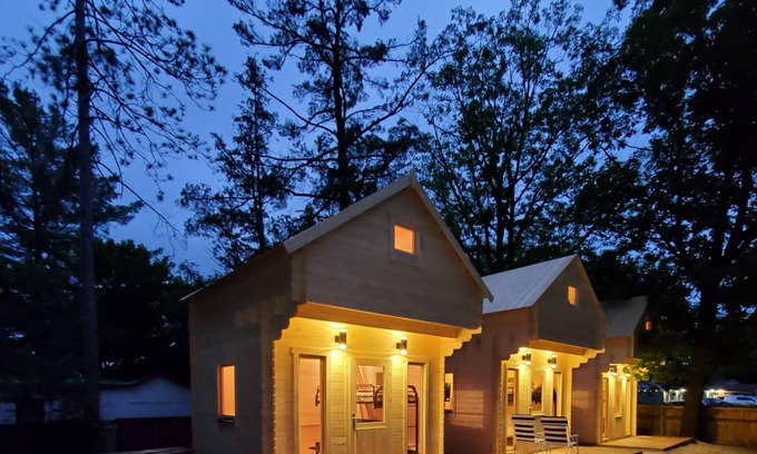 Wasaga Beach Cabina | Mini Home by the Beach