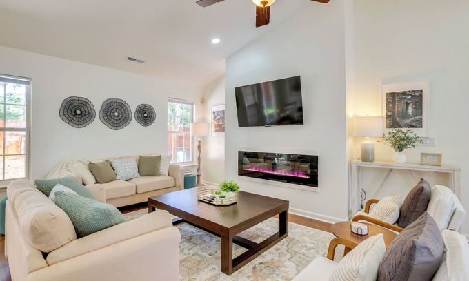 Simpsonville Casa | Mini Putting Green & Pool Access: Simpsonville Gem