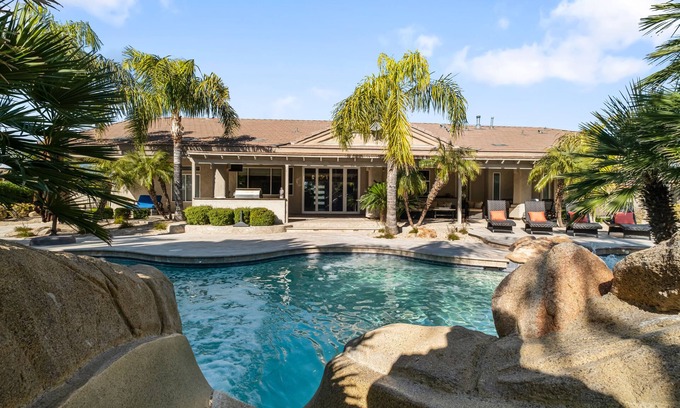Mesa Casa | Mini Resort! Heated Pool and Spa, Pickleball Court, Putting Green