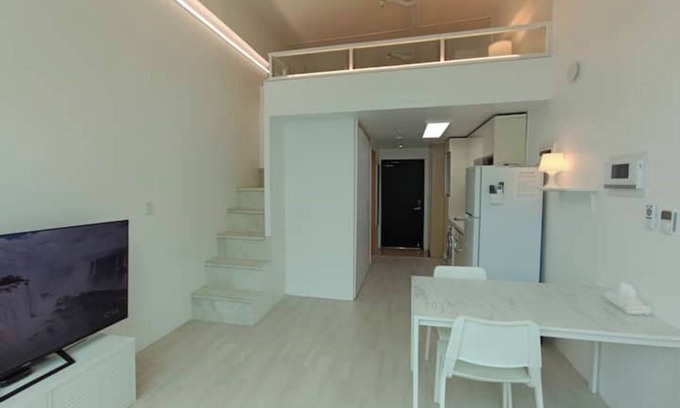 Banghwa-dong Apartamento | Minimalism Stay 5 next to Gimpo Airport