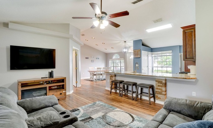 Minneola Casa | Minneola Home w/ Screened Porch, 25 Mi to Disney!