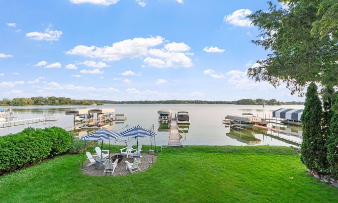 Spring Park Casa | MINNeSTAY* Blue Horizon | Luxury |
