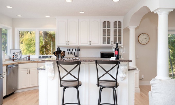 Mound Casa | MINNeSTAY* Carlow Manor | Nature |