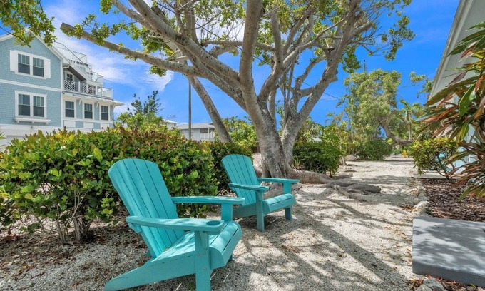 Anna Maria Condominio | Minnow 2 2 Bedroom Villa by RedAwning