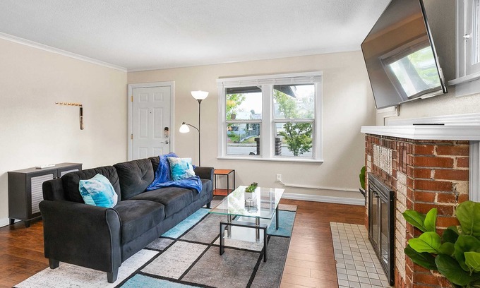 Nevada - Lidgerwood Casa | Mins To Downtown | Fenced Yard | BBQ | Fast Wi-Fi