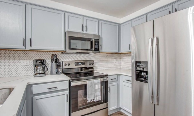 University District Casa | Mins to Downtown & U of Memphis! High Point Duet 1