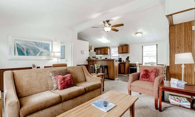 West Columbia Casa | Mins to Downtown & Working Desk - Gamecock Roost