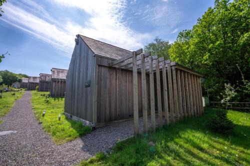 Ammanford Casa | Mint Lodge 1BR with Hot Tub and Sauna near Black Mountain