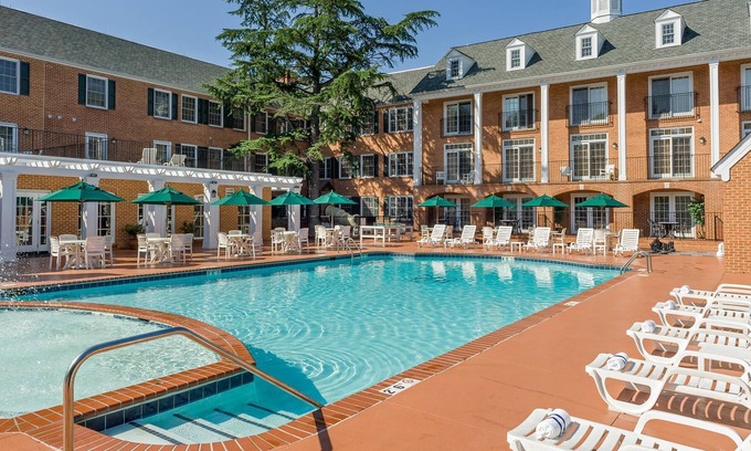 Williamsburg Villa | Minutos de Busch Gardens y Water Country USA con piscina en el resort y estacionamiento gratuito