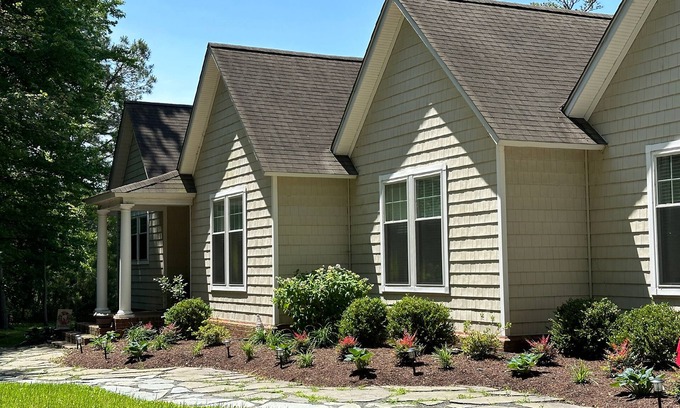 Unionville Casa | Minutes from Downtown Easton and St. Michaels | Kayaks | Stunning Sunsets