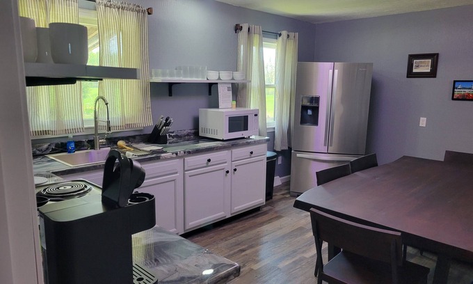 Russell Springs Casa | Minutes from Lake Cumberland! Peaceful house in the country. Family friendly!