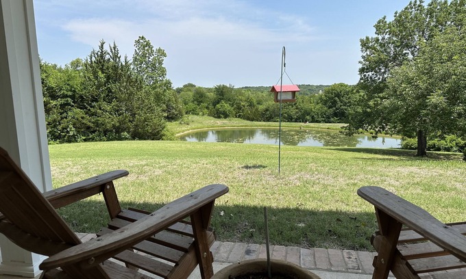 Kingston Casa | Minutes from Marina Del Rey and Boat Ramps at Soldier Creek on Lake Texoma.