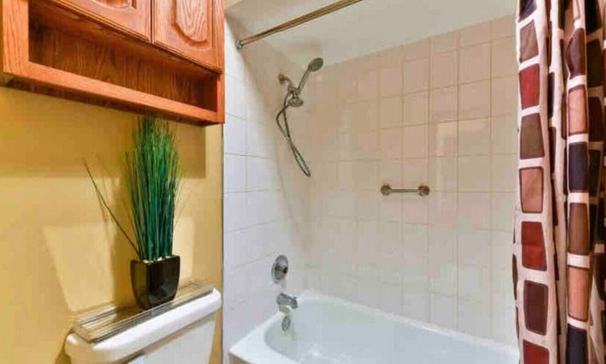 O'Hare Apartamento | Minutes from Rosemont | 500+ Mbps | Parking