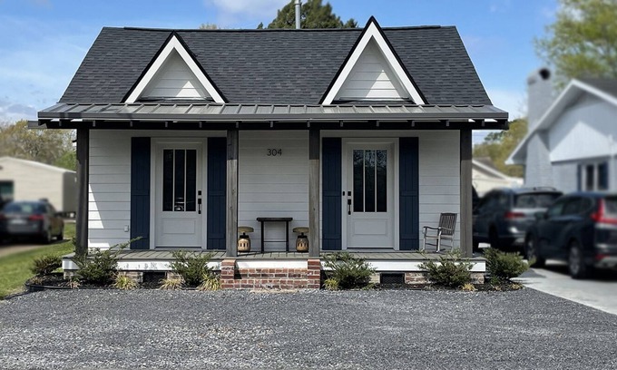 Broussard Casa | Minutes from Sports Complex! Come see what Acadiana has to offer!