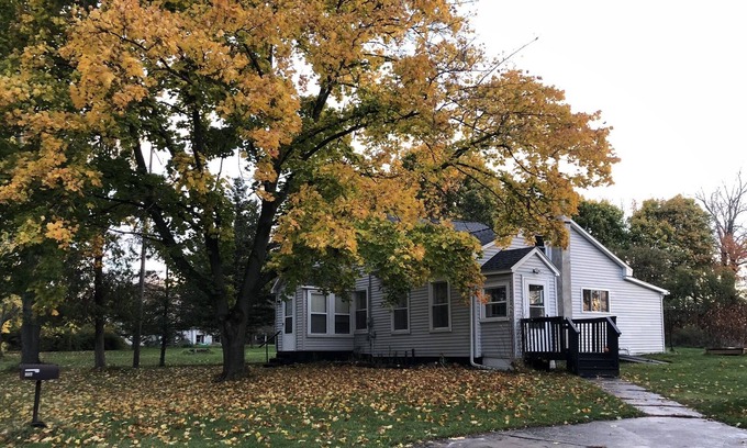 Etna Casa | Minutes to Cayuga Lake, Cornell, IC, museums and wineries