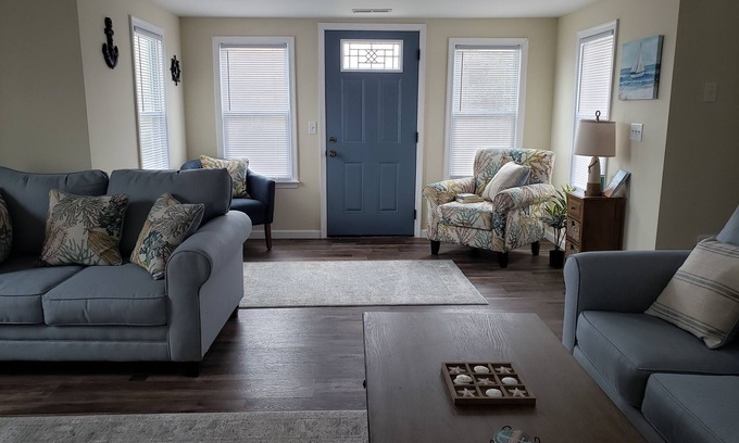 Frederica Casa | Minutes to DE TURF FIELDS. Quiet beach community.