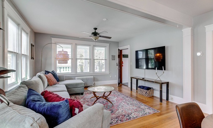 Providence Apartamento | Minutes to Downtown, Brown, RISD on East Side