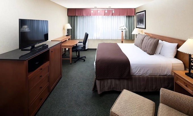 Kalispell Hotel | Minutes to Mission Trail Park! Indoor Swimming Pool, Free Parking, Pets Allowed!