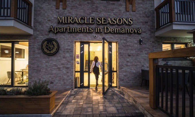 Demanova Apartamento | Miracle Seasons