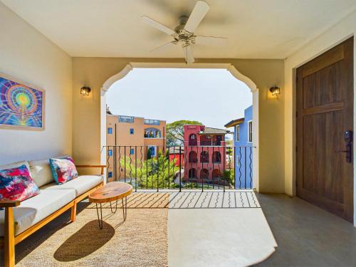 Las Catalinas Apartamento | Miraflores 32 Partial Ocean View Condo At Las Catalinas