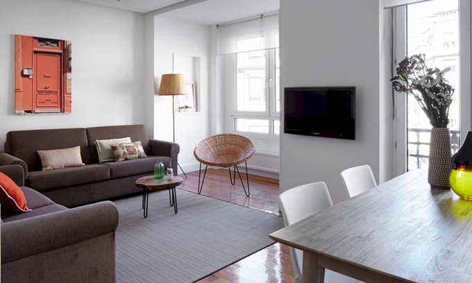 Gros Apartamento | Mirakruz H by FeelFree Rentals