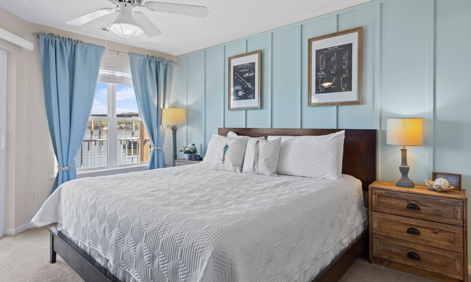 Camdenton Condominio | Miramar 245-2B - Updated Waterfront Condo!