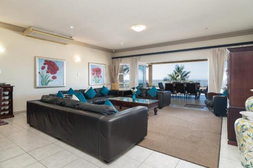 Shaka's Rock Casa | Miramar 3 - FAMILY ONLY Max 4 adults and 4 children
