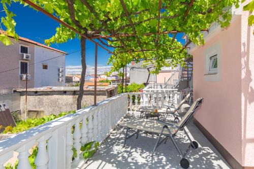 Punat Casa | Mirna Luka