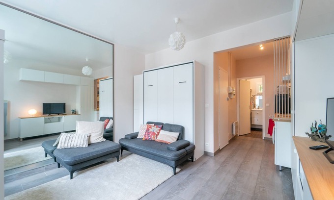 Petit-Ivry Apartamento | Miroir en Lumière - Studio à 10min du 13e, Paris