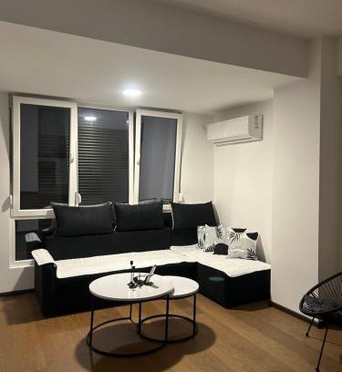 Petrovec Apartamento | Mirror Apartments