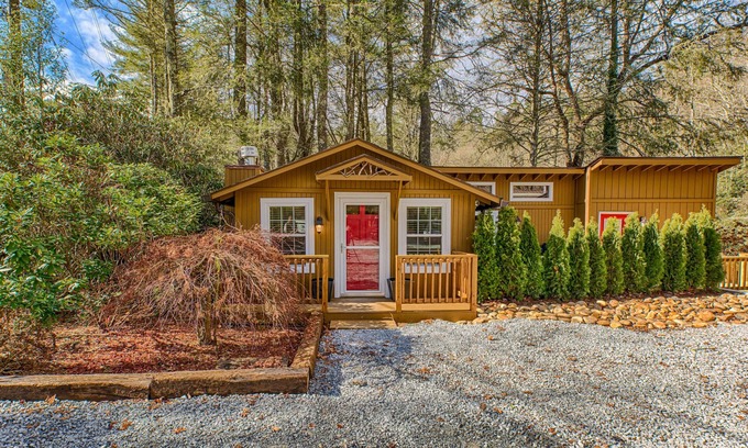 Mirror Lake Casa | Mirror Lake Red Door Guest House-On Mirror Lake y 1. 2 millas de Main Street!
