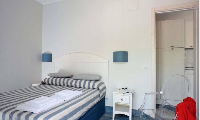 Villammare Apartamento | Mirto Apartment located inside the Residence le Ruve Bianche with swimming pool and private beach