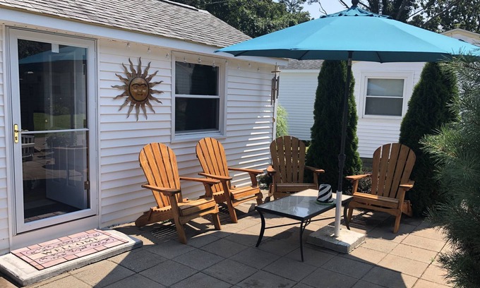 Westerly Cabaña | Misquamicut Westerly Secluded Beach Cottage 2018 remodelado y actualizado
