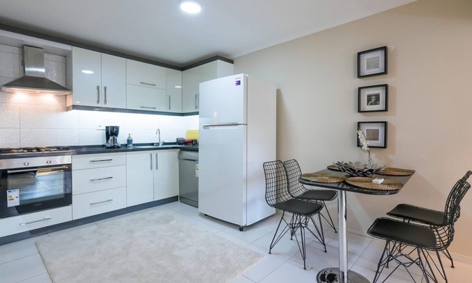 Kaleici Apartamento | Missafir Excellent Flat Near Hadrian s Gate