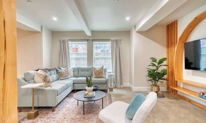 Mississippi District Casa | Mississippi Ave Compound | 7BR Sleeps 14