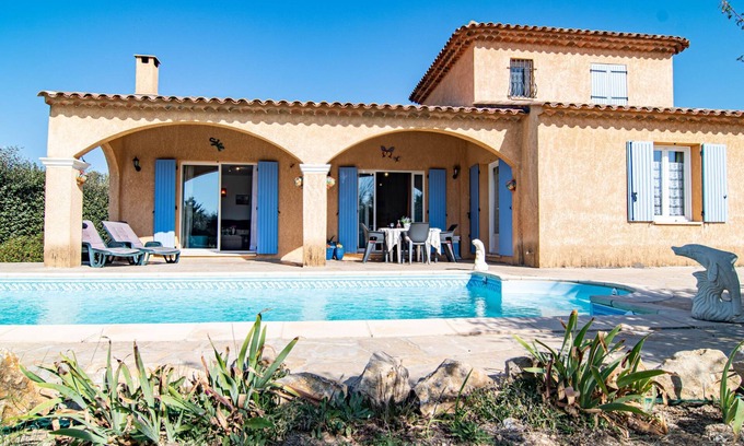 Regusse Casa | Mistral by Interhome
