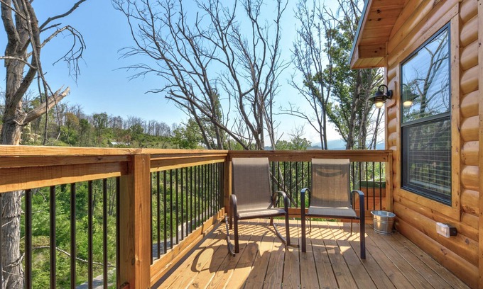 Chalet Village North Casa | Misty Hollow by Jackson Mountain Rentals