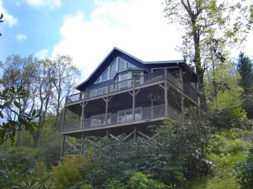 Blowing Rock Casa | Misty Mountain Hideaway